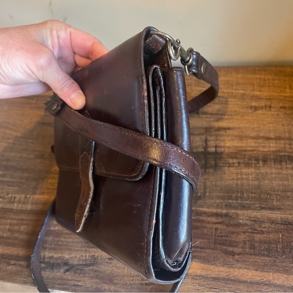 Vintage Dark Brown Leather Tri Fold Crossbody Wallet - Picture 12 of 12